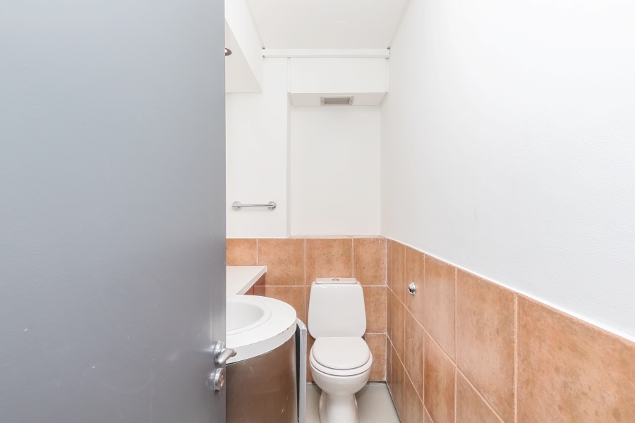 To Let commercial Property for Rent in De Waterkant Western Cape